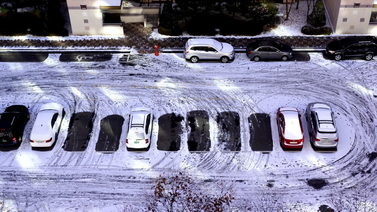 Learn the Effects Snowy Weather has on Asphalt Pavement